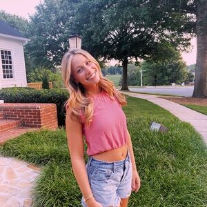 Meet your Posher, Regan